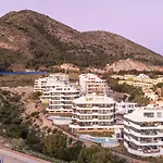 Panorama Luxury Penthouse In Higueron شقة