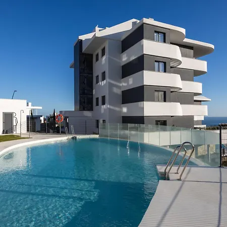 Panorama Luxury Penthouse In Higueron * 푸엔히롤라