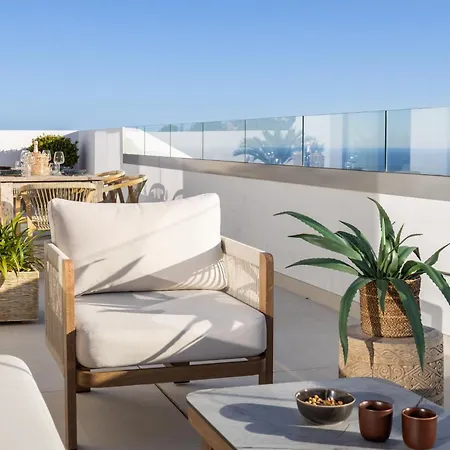 Panorama Luxury Penthouse In Higueron フエンヒロラ